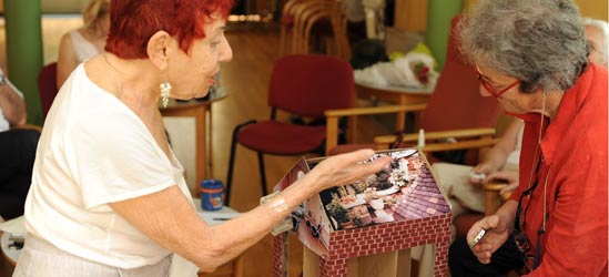 Billy explains her memory box